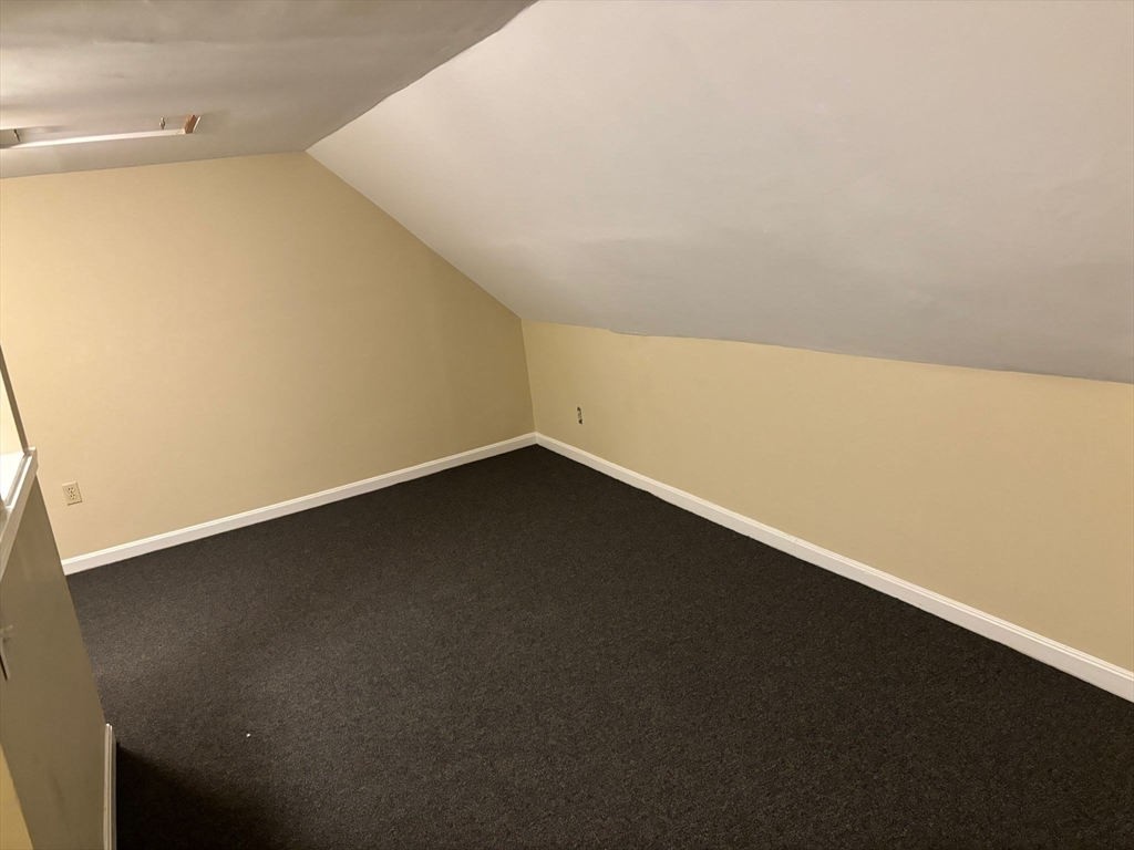 4 bed, 1 bath apartment for rent at 714 Truman Hwy Unit 714, Hyde Park — photo 11 of 15