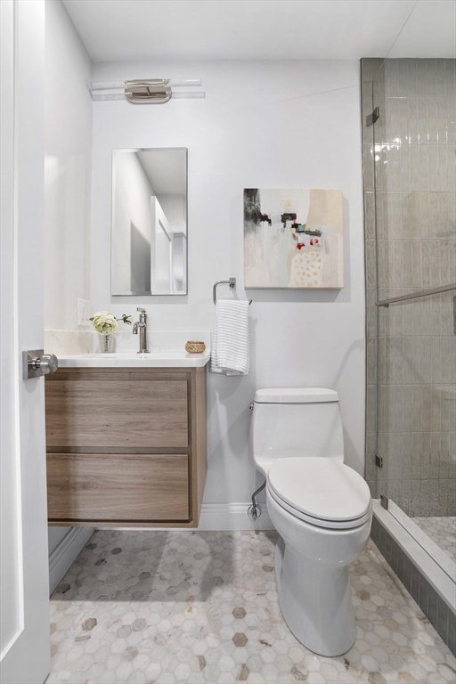 3 bed, 2 bath apartment for rent at 715 E 7th St Unit 5, South Boston — photo 16 of 26