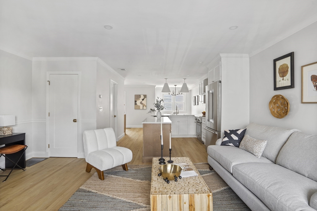 3 bed, 2 bath apartment for rent at 715 E 7th St Unit 5, South Boston — photo 10 of 26