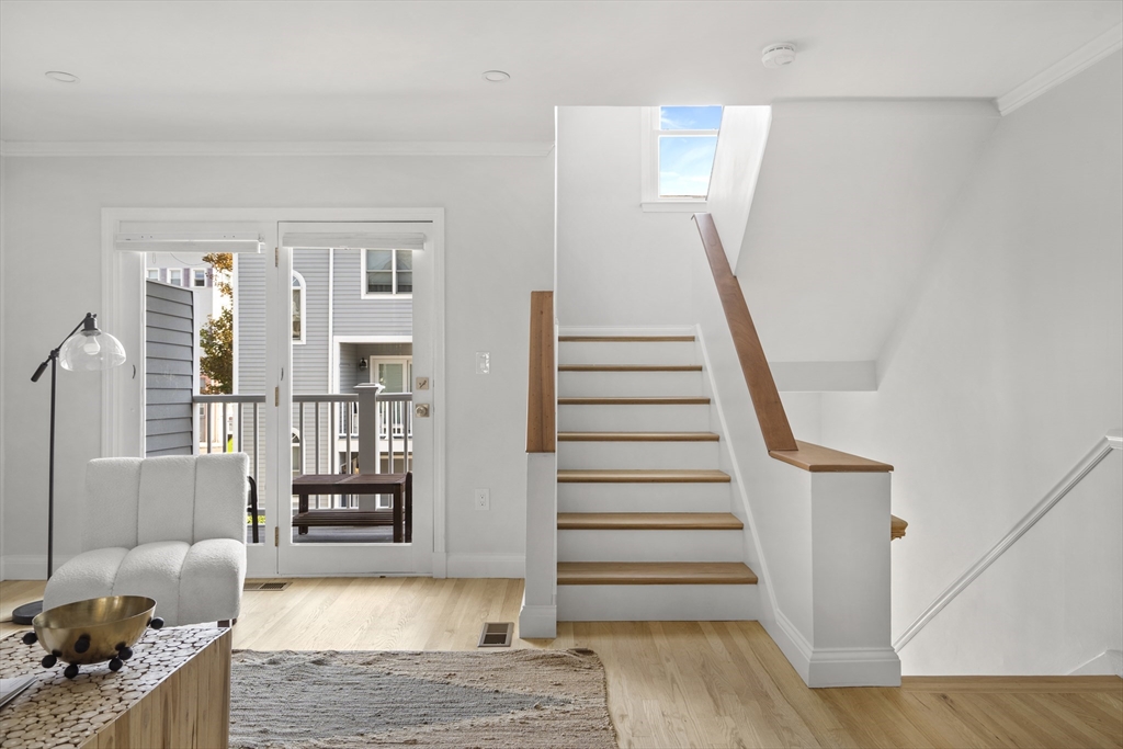 3 bed, 2 bath apartment for rent at 715 E 7th St Unit 5, South Boston — photo 12 of 26