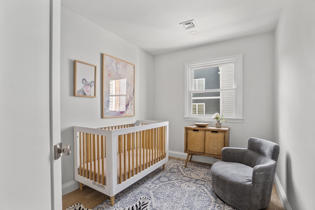 3 bed, 2 bath apartment for rent at 715 E 7th St Unit 5, South Boston — photo 19 of 26