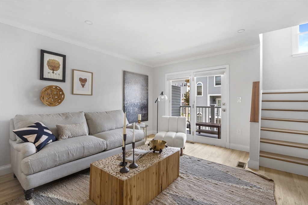 3 bed, 2 bath apartment for rent at 715 E 7th St Unit 5, South Boston — photo 9 of 26