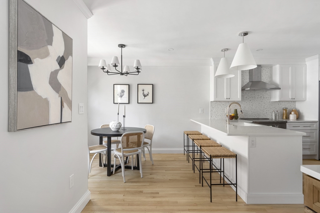 3 bed, 2 bath apartment for rent at 715 E 7th St Unit 5, South Boston — photo 4 of 26