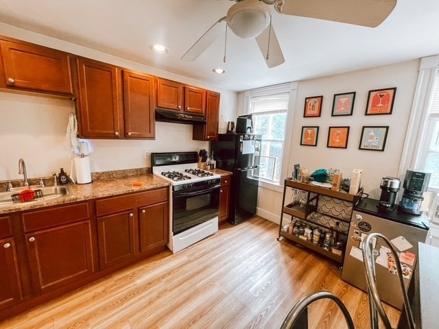 3 bed, 1 bath apartment for rent at 715 East 2nd St Unit 2, South Boston — photo 6 of 17
