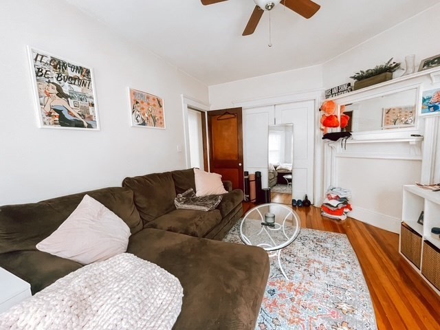 3 bed, 1 bath apartment for rent at 715 East 2nd St Unit 2, South Boston — photo 3 of 17