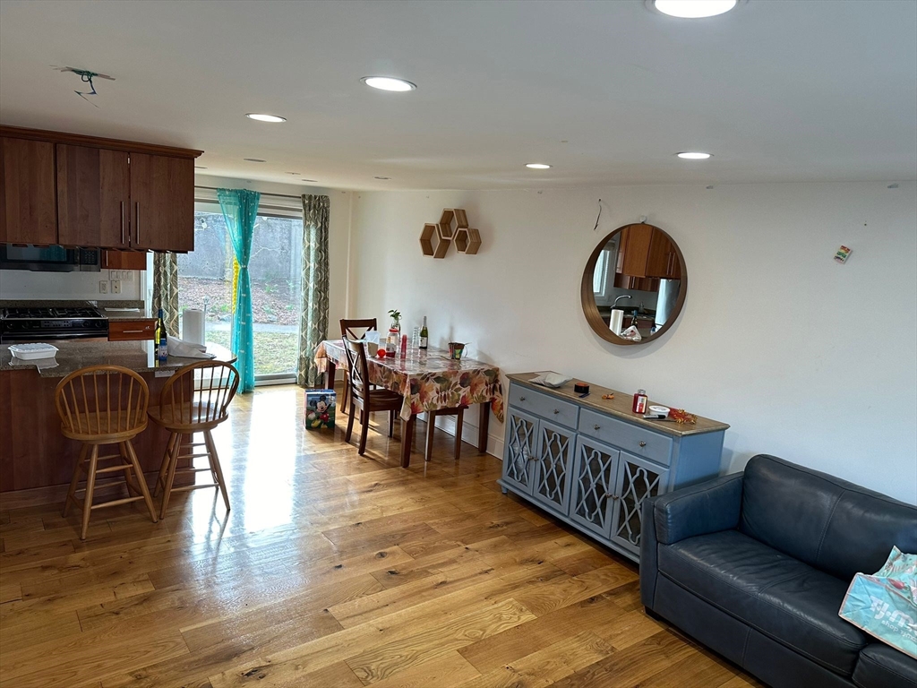 2 bed, 1 bath apartment for rent at 715 Hammond St Unit 715, Chestnut Hill — photo 2 of 22