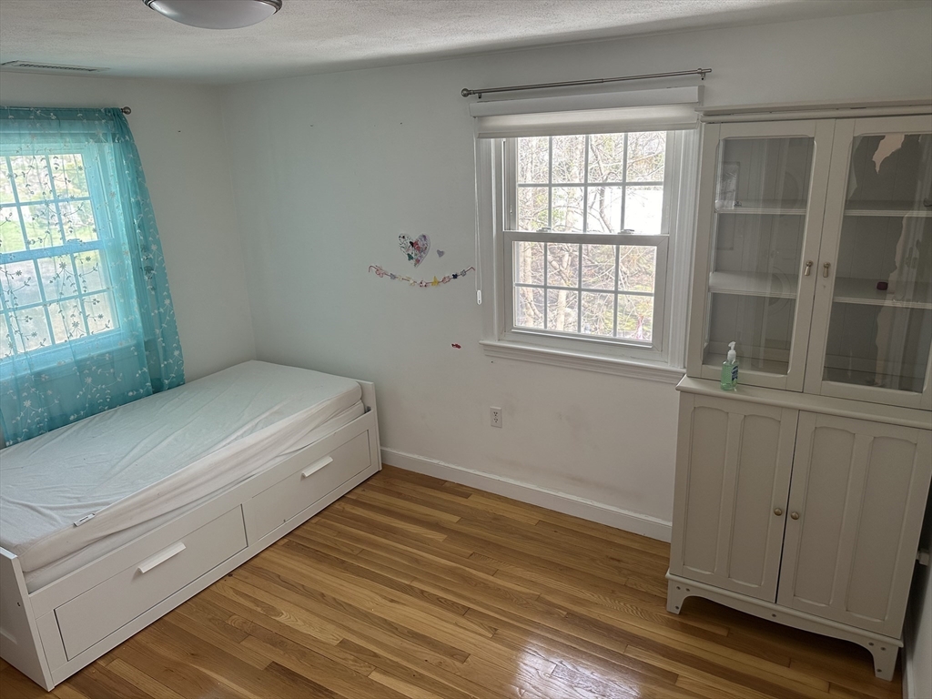 2 bed, 1 bath apartment for rent at 715 Hammond St Unit 715, Chestnut Hill — photo 10 of 22