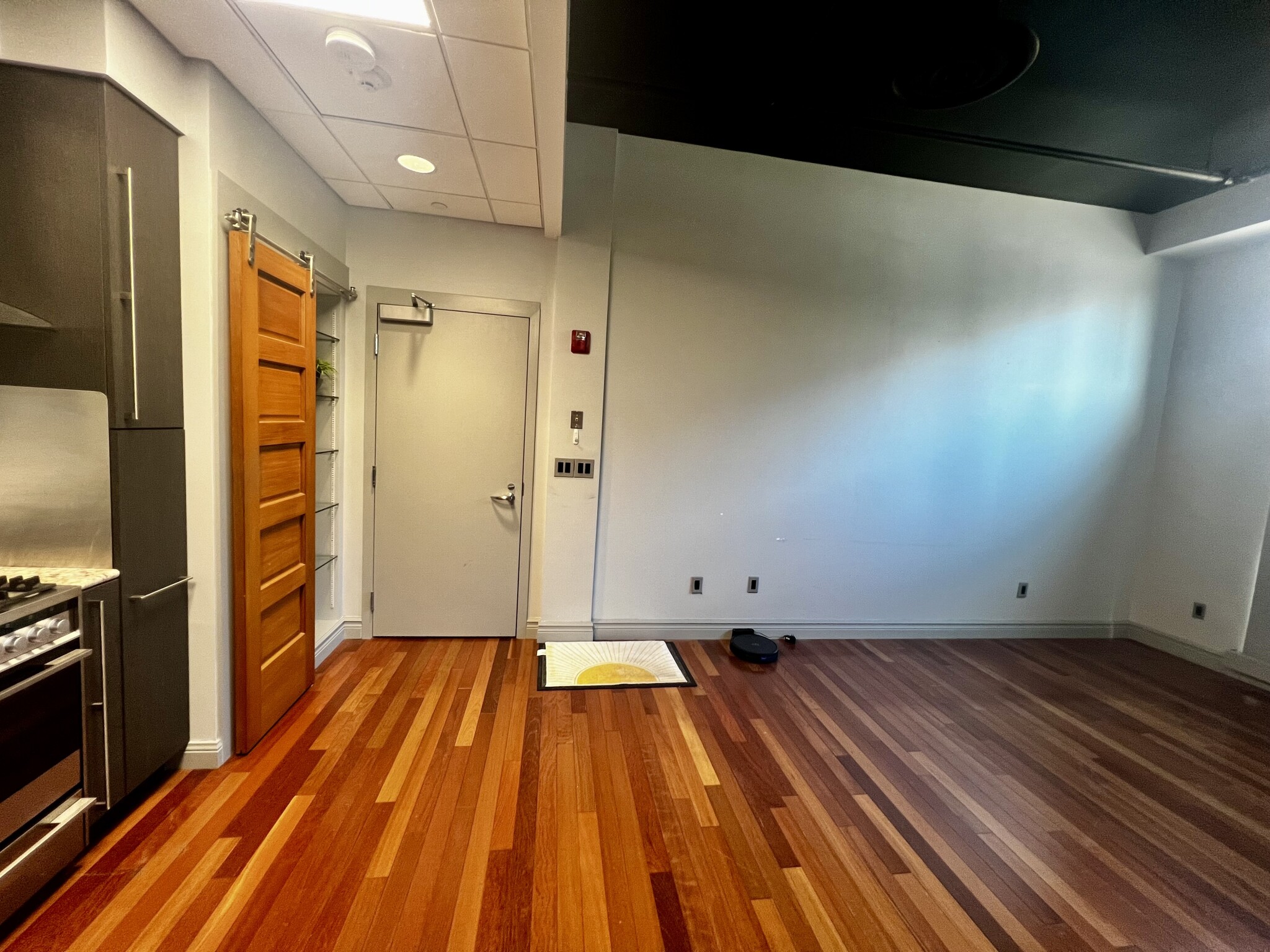 1 bed, 1 bath apartment for rent at 715 Tremont Unit 102, South End — photo 3 of 7