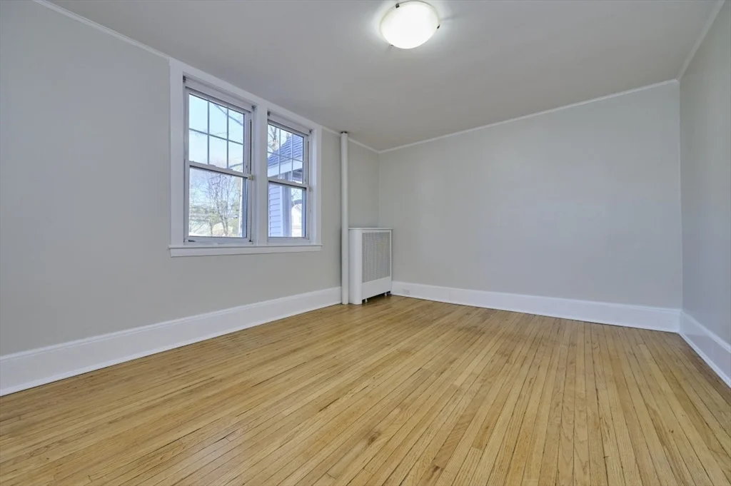 2 bed, 1 bath apartment for rent at 715 Truman Pkwa Unit 1, Hyde Park — photo 12 of 29