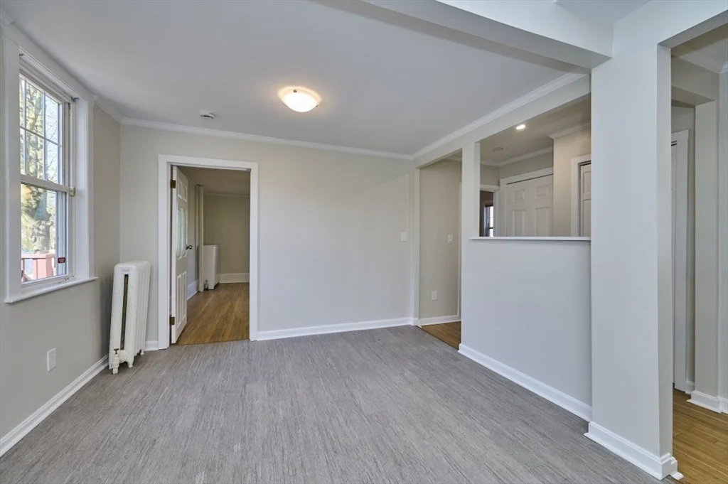 2 bed, 1 bath apartment for rent at 715 Truman Pkwa Unit 1, Hyde Park — photo 6 of 29