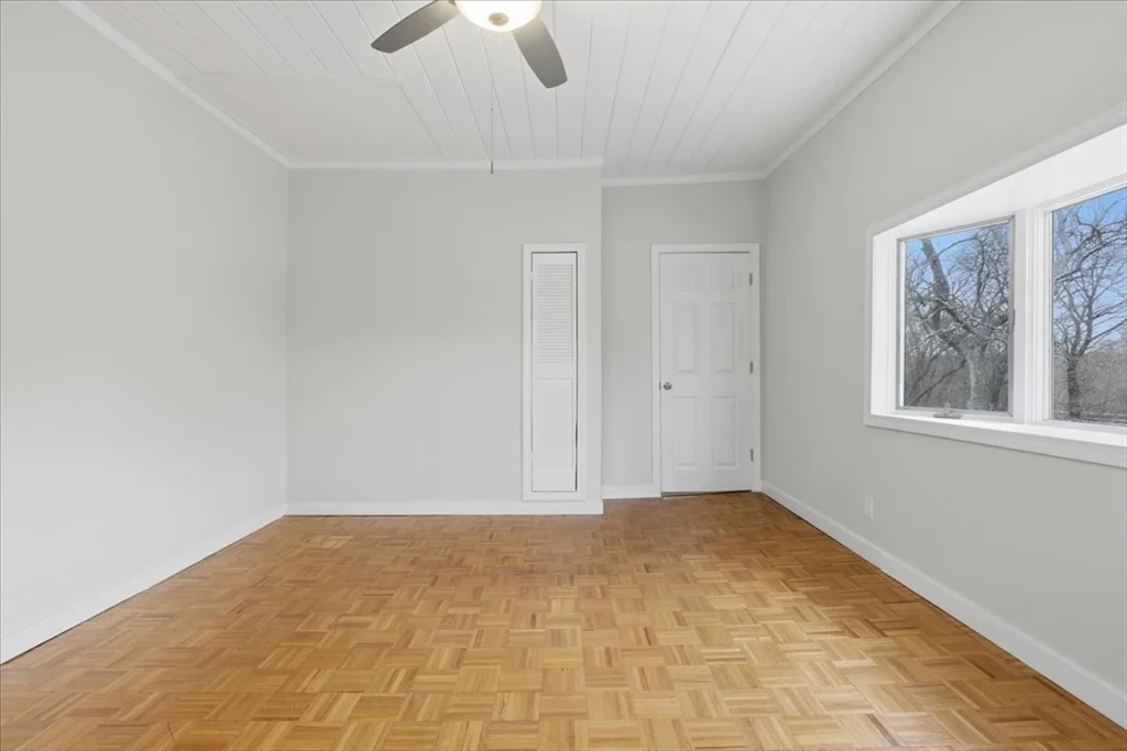 2 bed, 1 bath apartment for rent at 715 Truman Pkwa Unit 2, Hyde Park — photo 22 of 41
