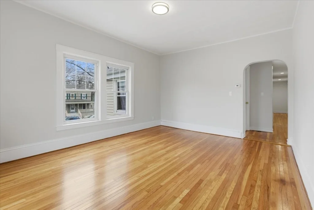 2 bed, 1 bath apartment for rent at 715 Truman Pkwa Unit 2, Hyde Park — photo 6 of 41