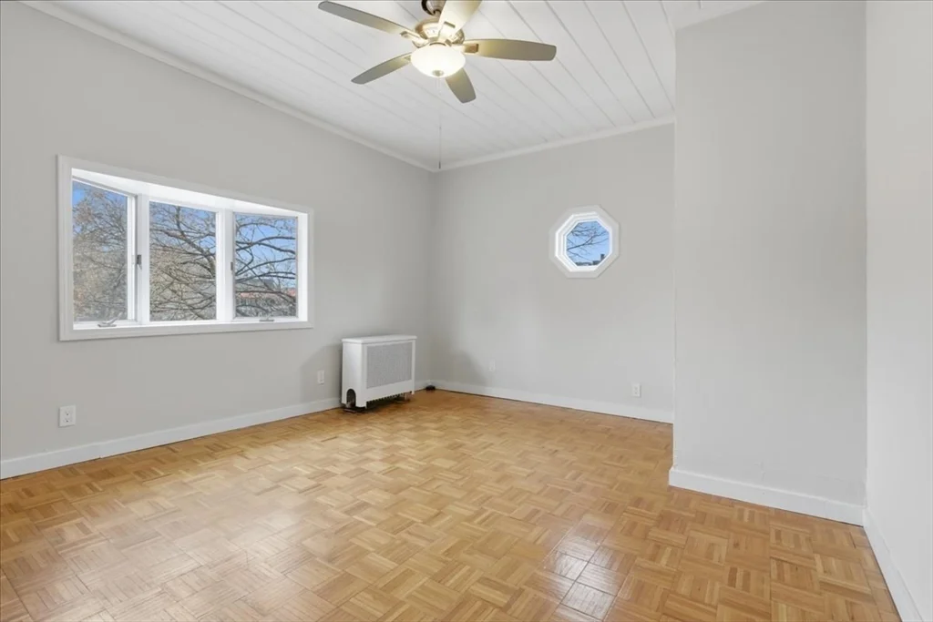 2 bed, 1 bath apartment for rent at 715 Truman Pkwa Unit 2, Hyde Park — photo 20 of 41
