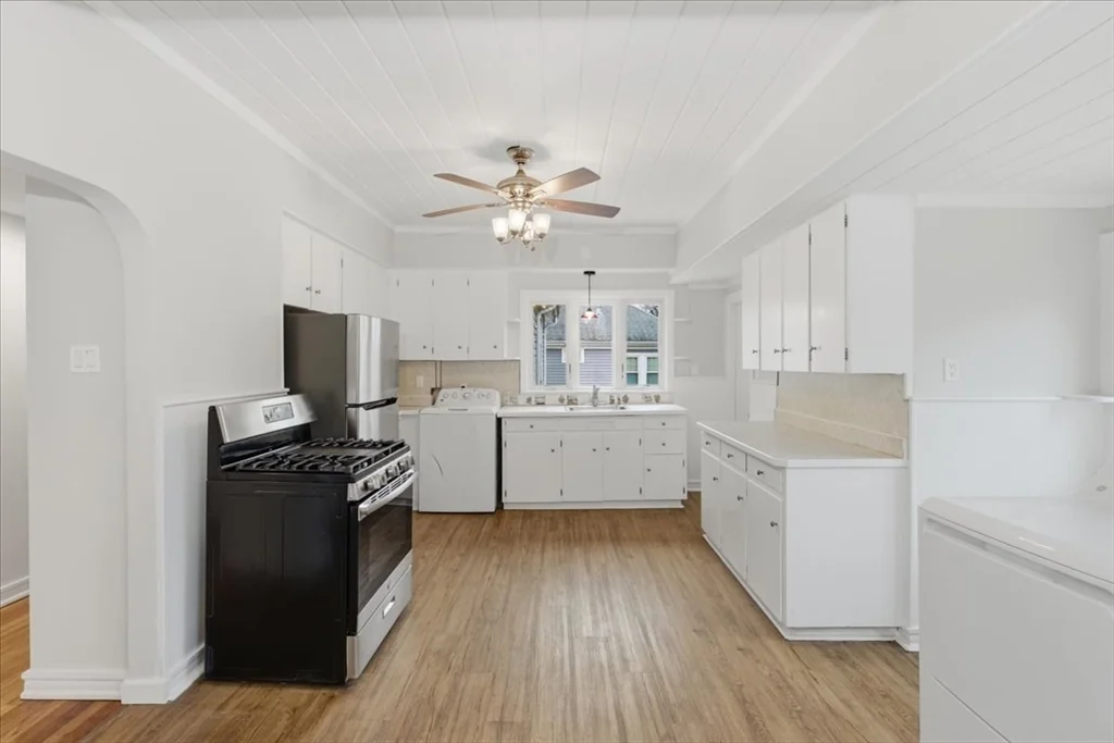 2 bed, 1 bath apartment for rent at 715 Truman Pkwa Unit 2, Hyde Park — photo 9 of 41