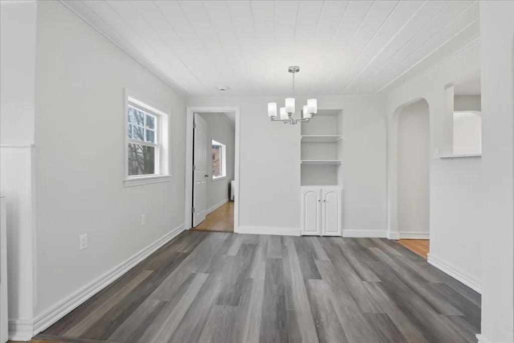 2 bed, 1 bath apartment for rent at 715 Truman Pkwa Unit 2, Hyde Park — photo 17 of 41