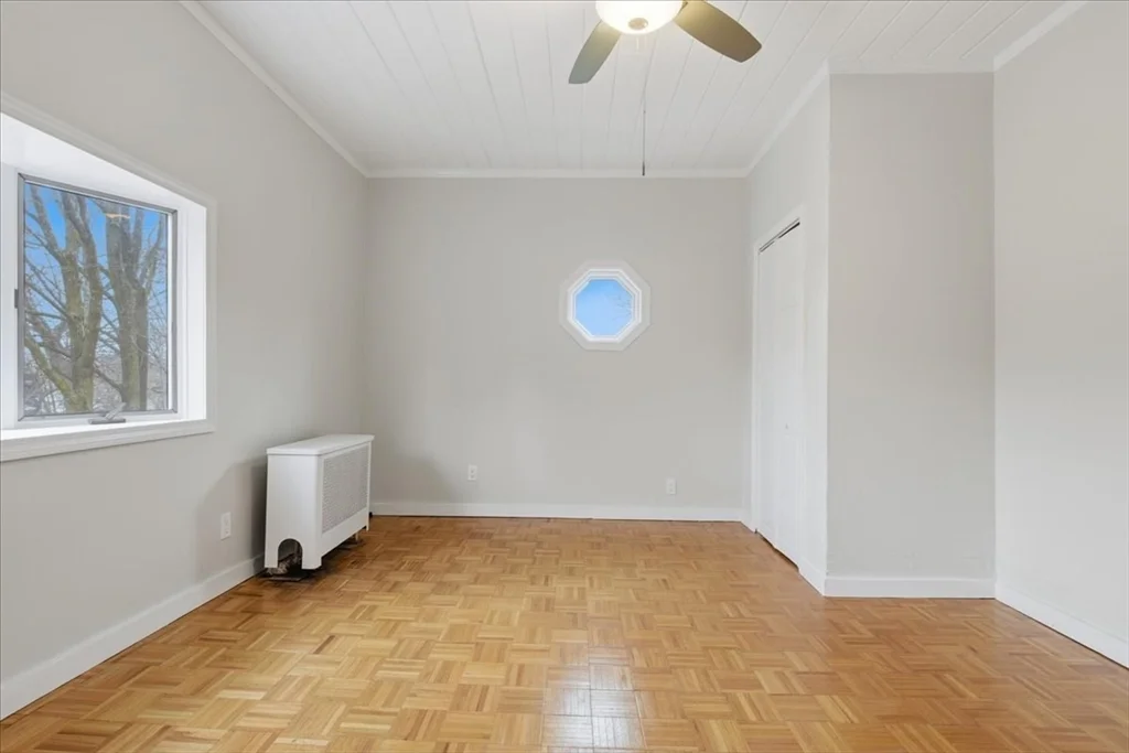 2 bed, 1 bath apartment for rent at 715 Truman Pkwa Unit 2, Hyde Park — photo 19 of 41