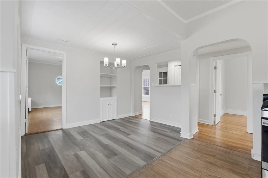 2 bed, 1 bath apartment for rent at 715 Truman Pkwa Unit 2, Hyde Park — photo 16 of 41