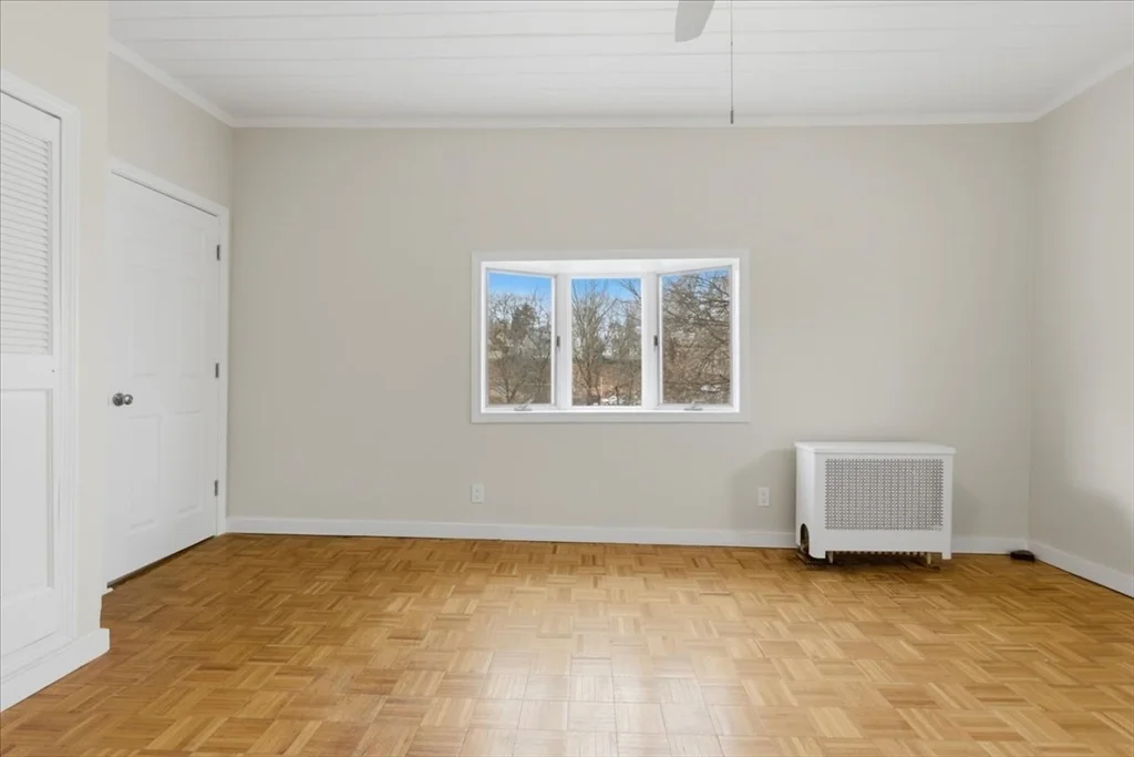 2 bed, 1 bath apartment for rent at 715 Truman Pkwa Unit 2, Hyde Park — photo 21 of 41