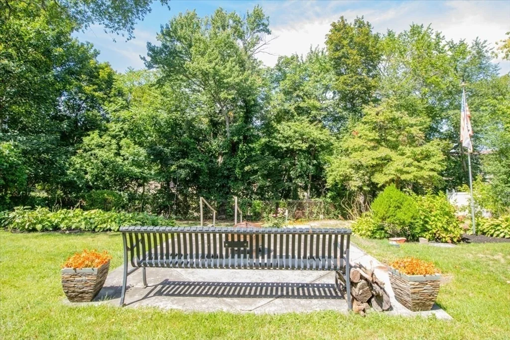 2 bed, 1 bath apartment for rent at 715 Truman Pkwa Unit 2, Hyde Park — photo 35 of 41