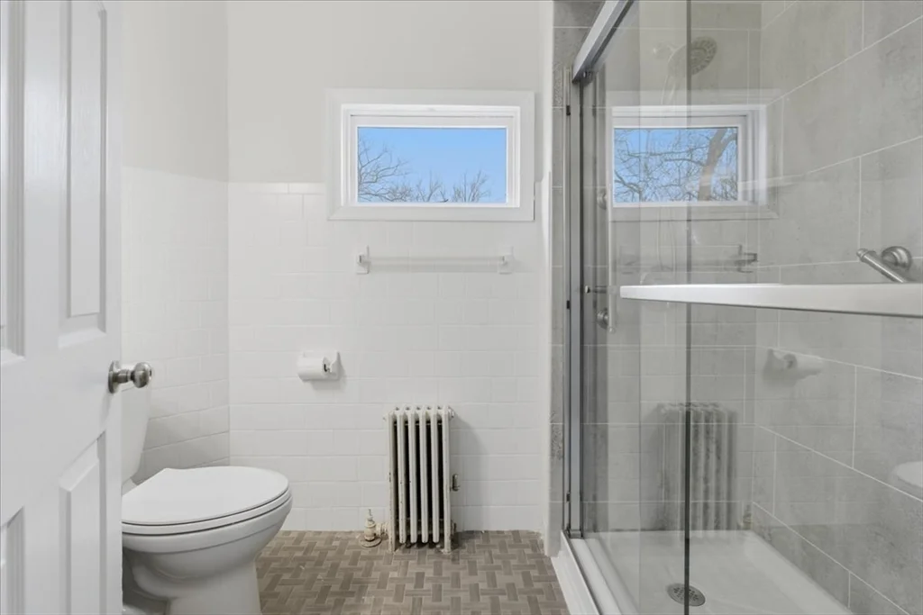 2 bed, 1 bath apartment for rent at 715 Truman Pkwa Unit 2, Hyde Park — photo 23 of 41