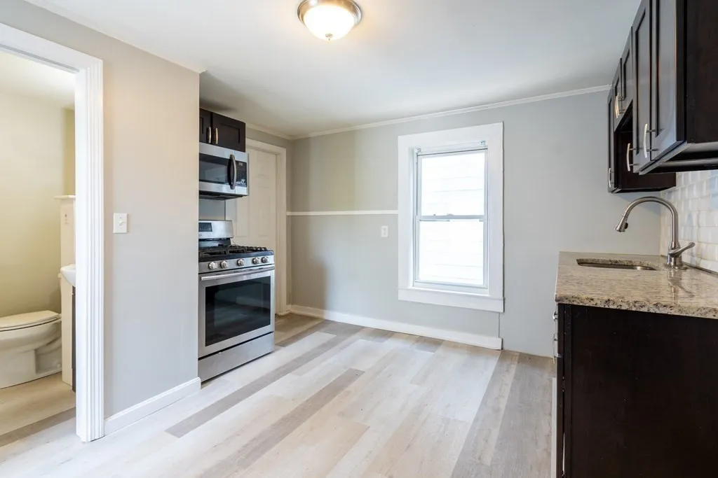 4 bed, 1 bath apartment for rent at 716 Lawrence St Unit 2, Lowell — photo 1 of 9
