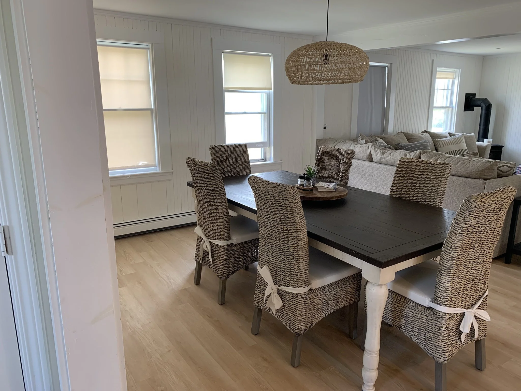 4 bed, 2 bath apartment for rent at 716 Ocean St Unit 0, Marshfield — photo 4 of 16