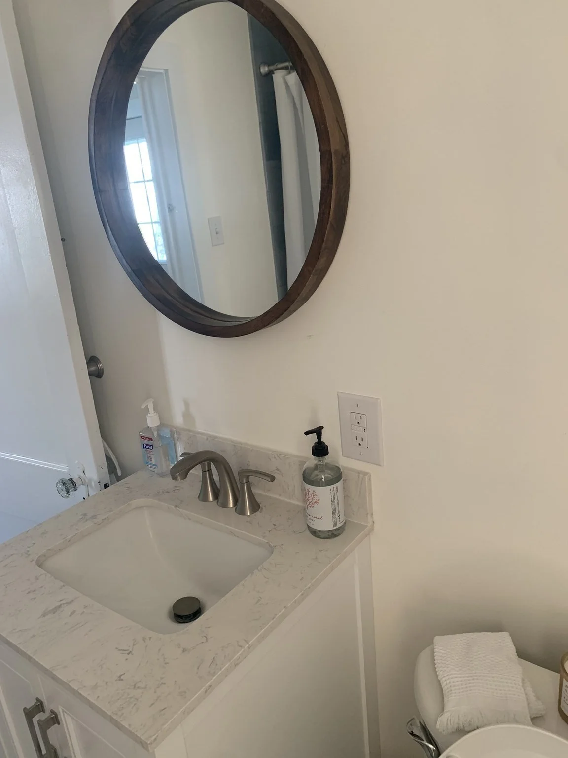 4 bed, 2 bath apartment for rent at 716 Ocean St Unit 0, Marshfield — photo 16 of 16