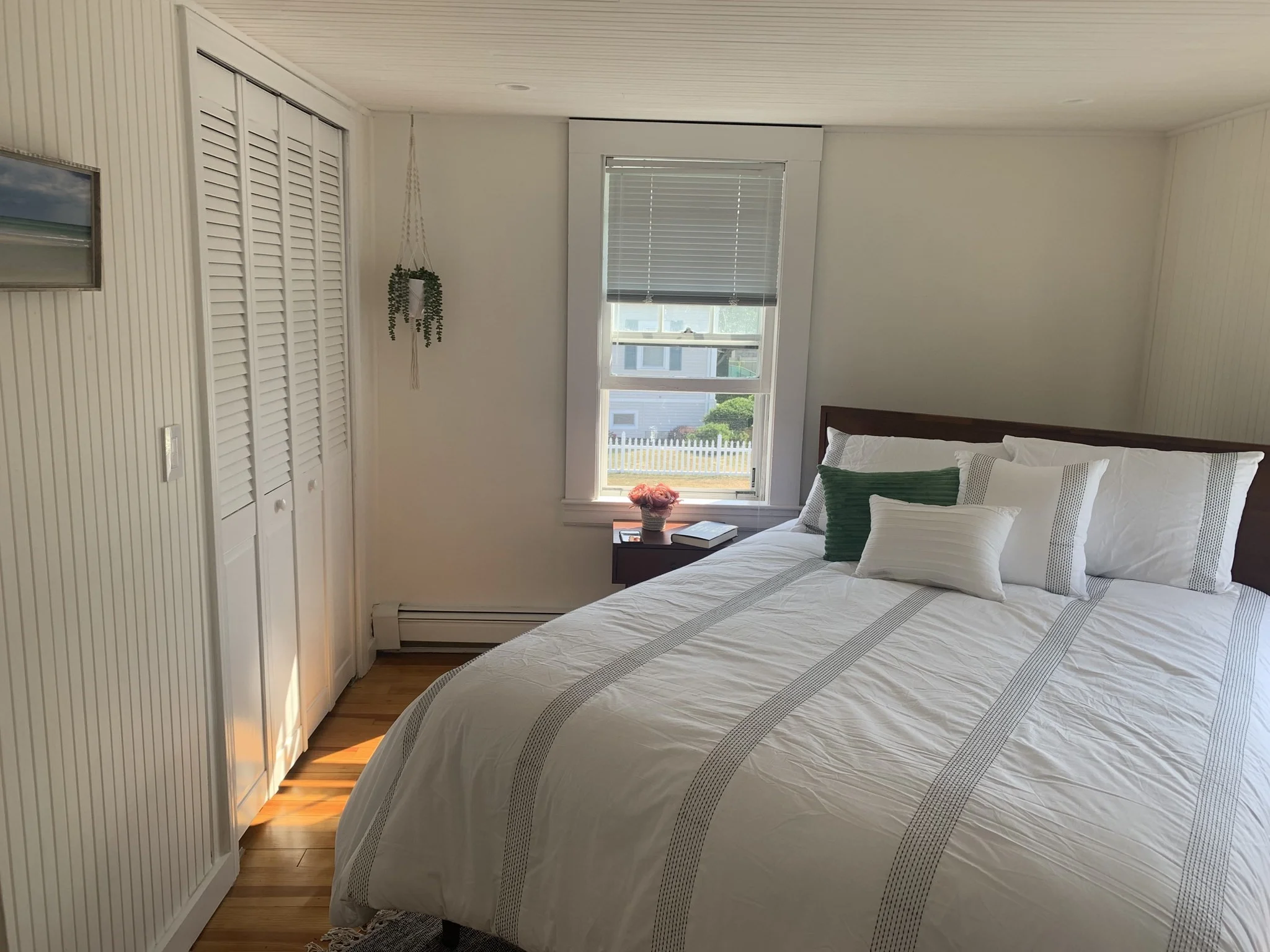 4 bed, 2 bath apartment for rent at 716 Ocean St Unit 0, Marshfield — photo 11 of 16
