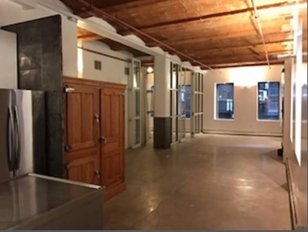 1 bed, 1 bath apartment for rent at 717-719 Atlantic Ave Unit 2C, Boston Downtown — photo 4 of 17