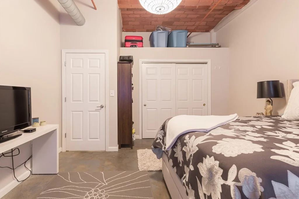 2 bed, 1 bath apartment for rent at 717 Atlantic Ave Unit 3C, Leather District — photo 12 of 18