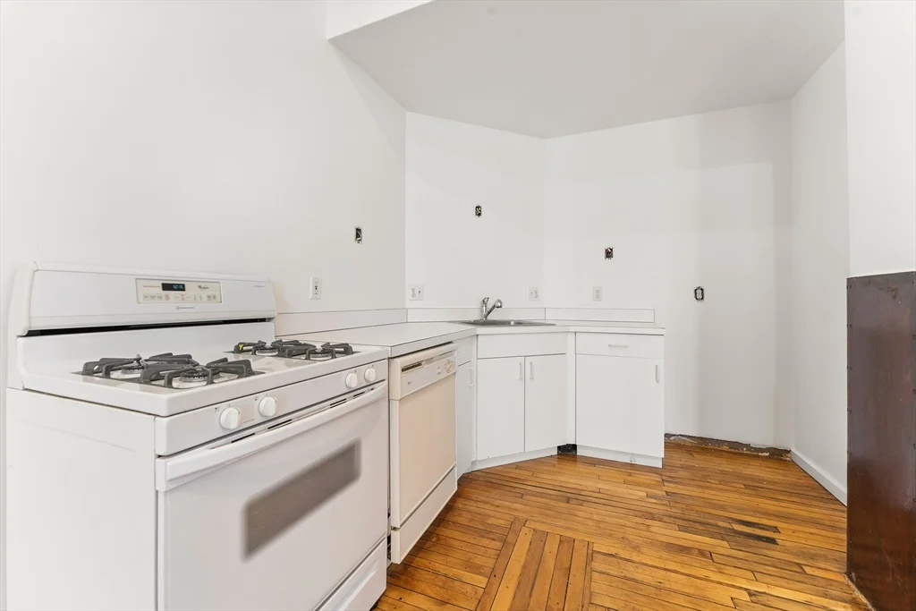 Studio bed, 1 bath apartment for rent at 717 Atlantic Unit 1B, Leather District — photo 13 of 23