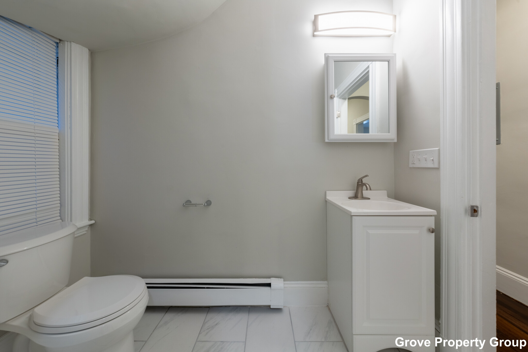 4 bed, 2 bath apartment for rent at 717 East 2nd St Unit 2, South Boston — photo 10 of 17
