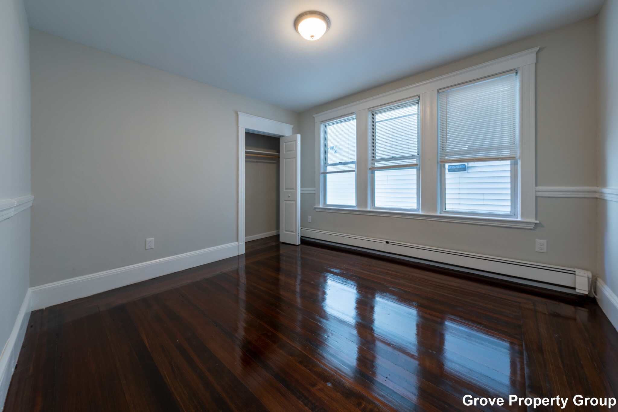 4 bed, 2 bath apartment for rent at 717 East 2nd St Unit 2, South Boston — photo 13 of 17