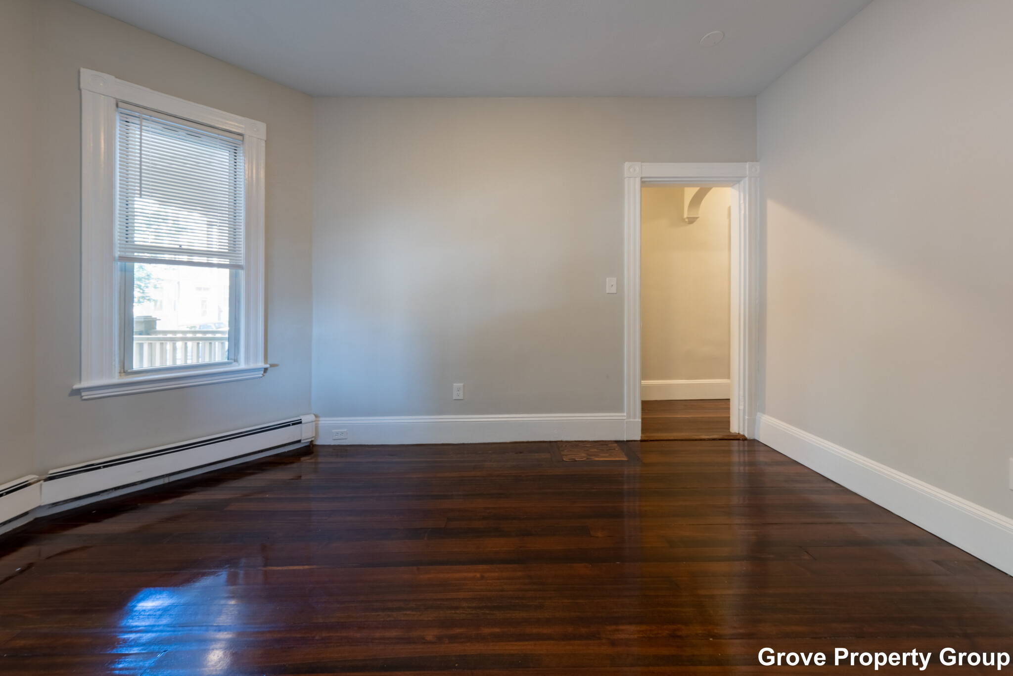 4 bed, 2 bath apartment for rent at 717 East 2nd St Unit 2, South Boston — photo 3 of 17