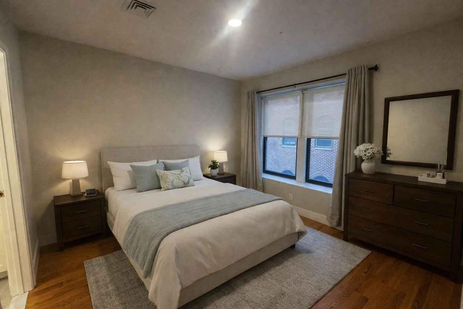 3 bed, 2 bath apartment for rent at 719 Boylston St Unit 202, Back Bay — photo 4 of 8