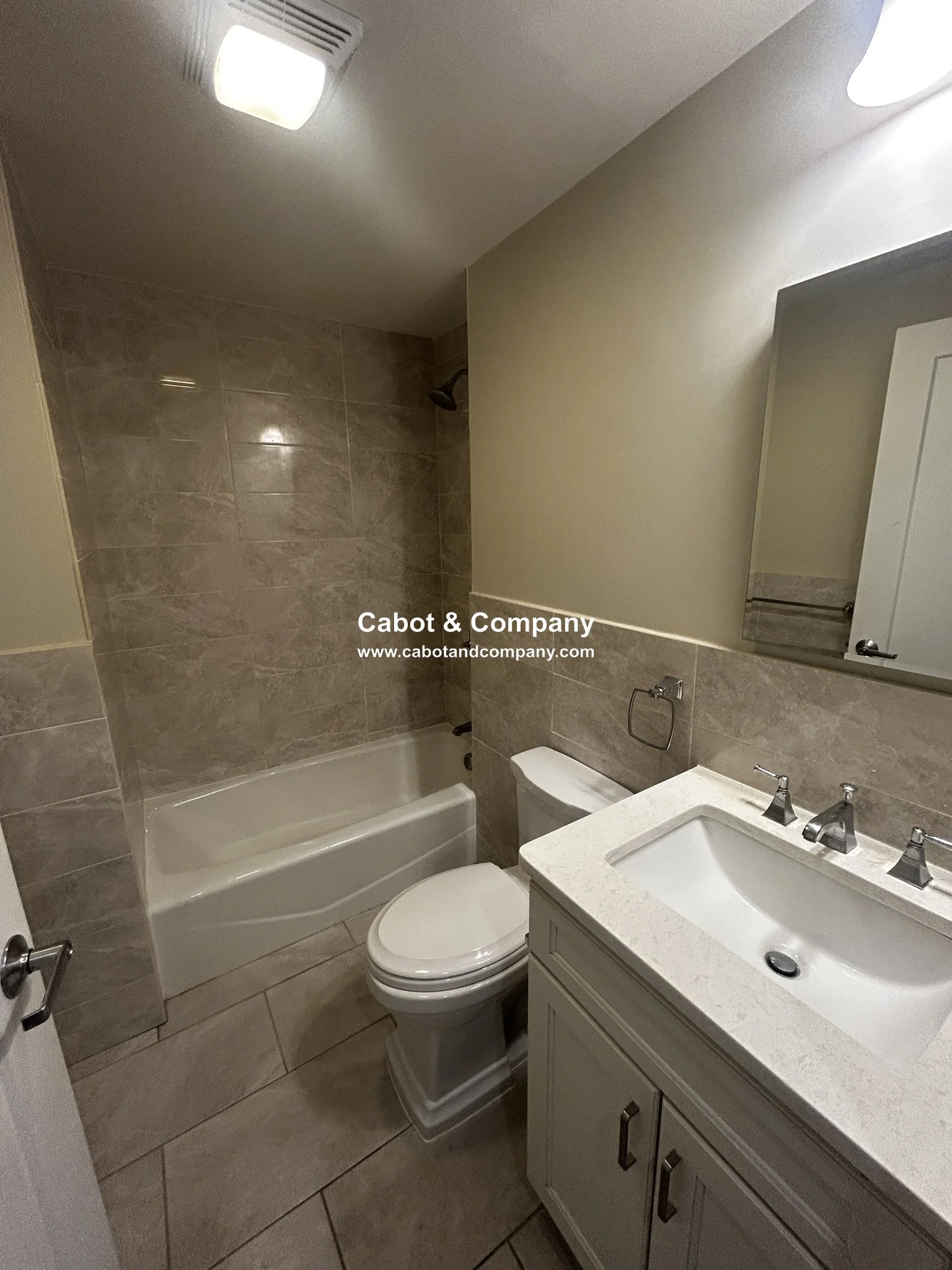 3 bed, 2 bath apartment for rent at 719 Boylston St Unit 22, Back Bay — photo 7 of 10