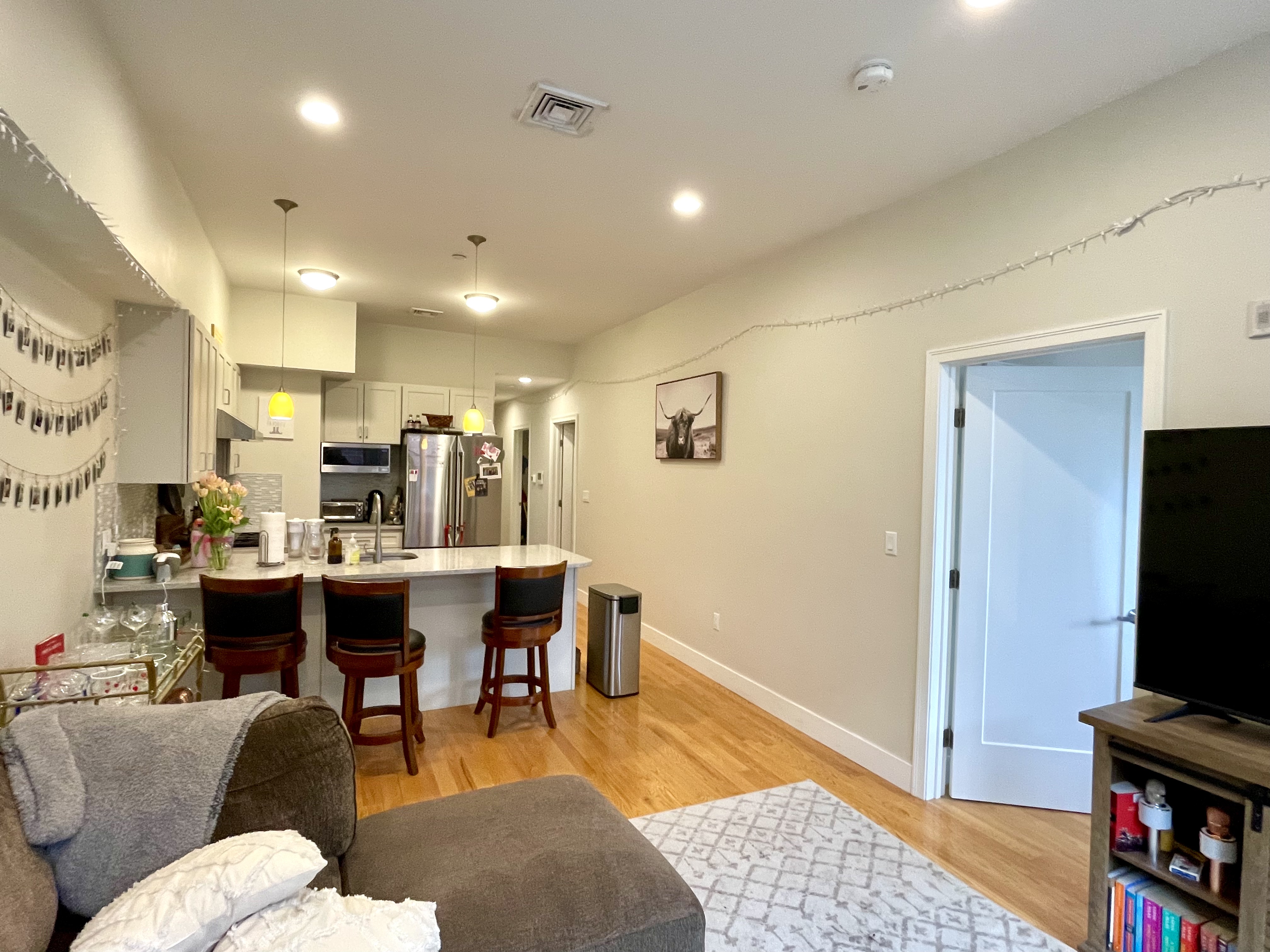 3 bed, 2 bath apartment for rent at 719 Boylston St Unit 402, Back Bay — photo 6 of 16