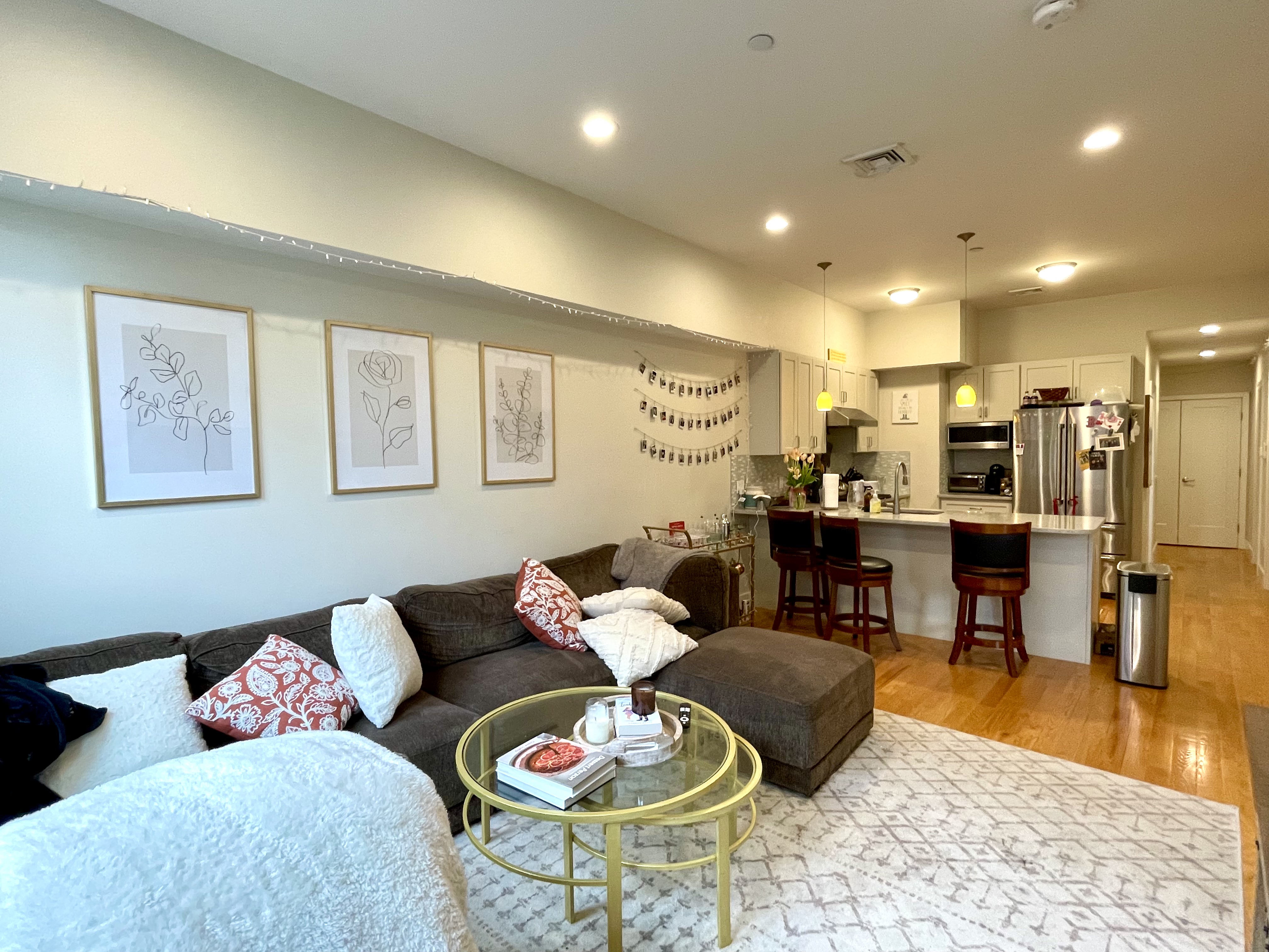 3 bed, 2 bath apartment for rent at 719 Boylston St Unit 402, Back Bay — photo 5 of 16