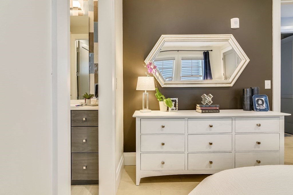 4 bed, 2 bath apartment for rent at 719 E 2nd St Unit 1, South Boston — photo 15 of 30