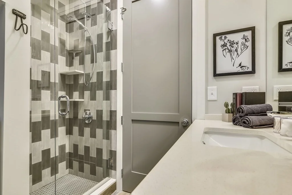 4 bed, 2 bath apartment for rent at 719 E 2nd St Unit 2, South Boston — photo 26 of 29