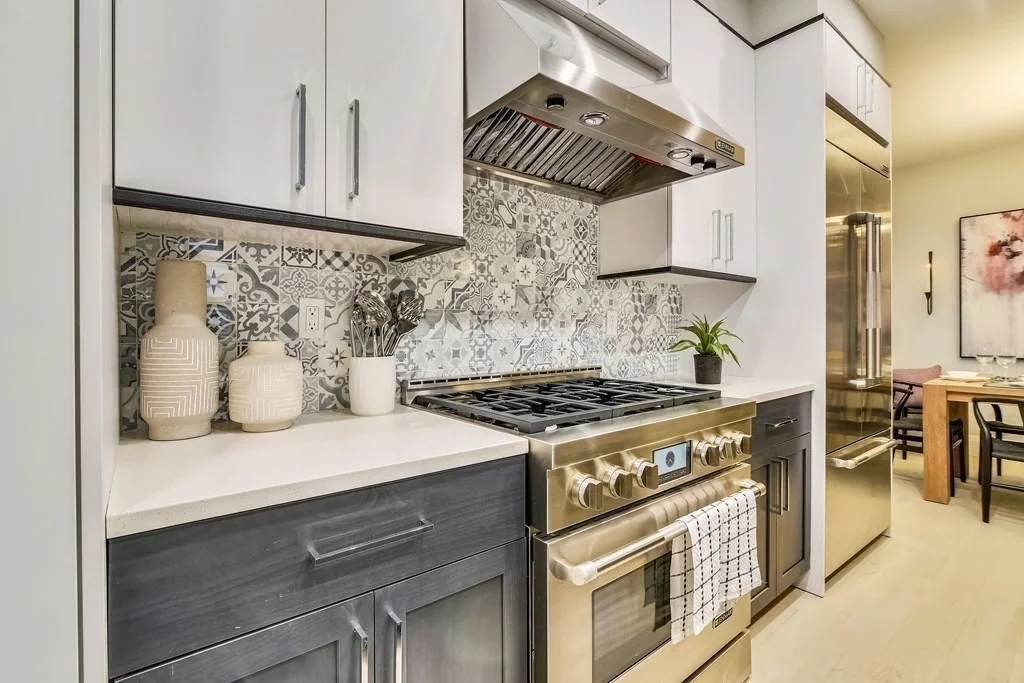 4 bed, 2 bath apartment for rent at 719 E 2nd St Unit B, South Boston — photo 3 of 31