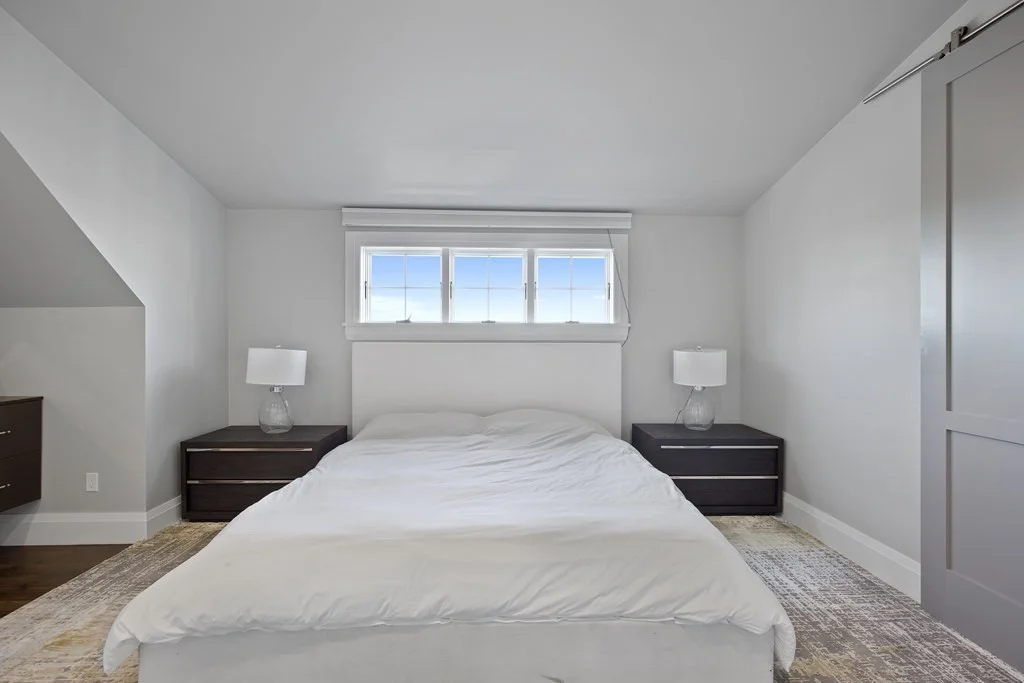 3 bed, 2 bath apartment for rent at 719 E 2nd St Unit PH3, South Boston — photo 17 of 38