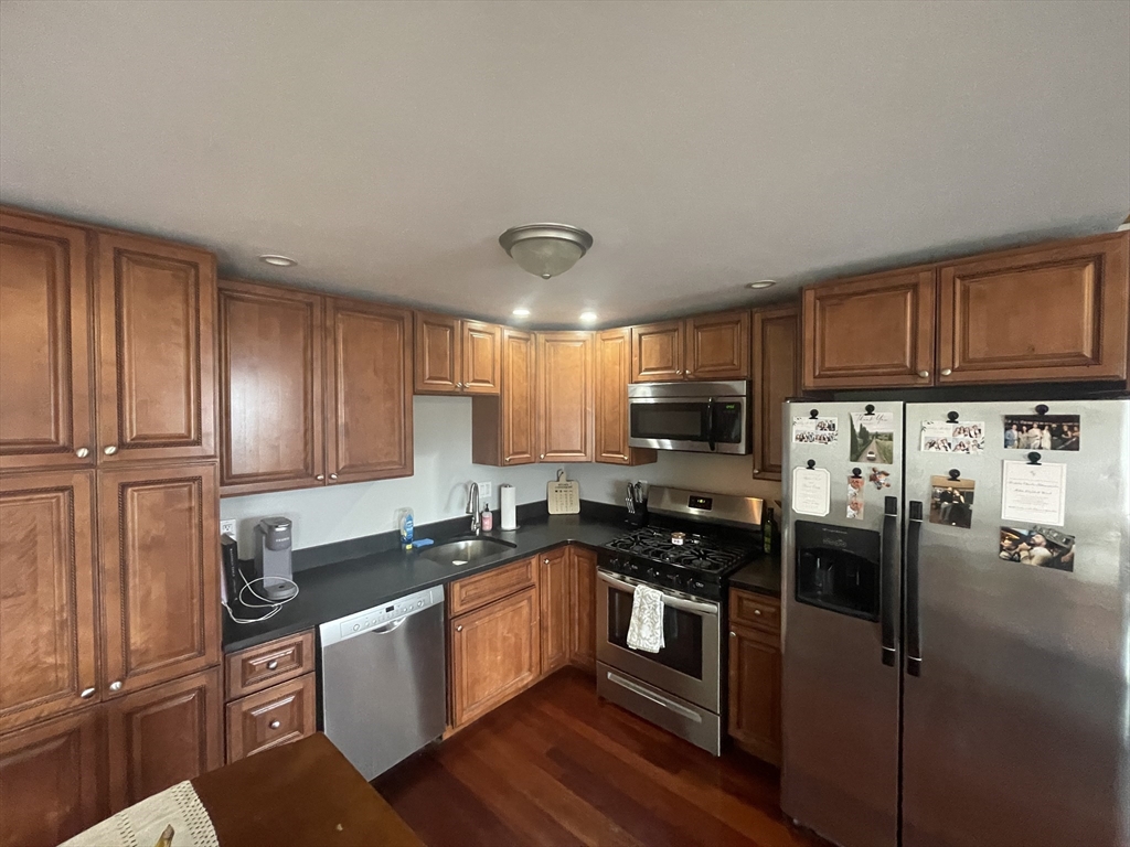1 bed, 1 bath apartment for rent at 719 E Fourth St Unit 3, South Boston — photo 2 of 11