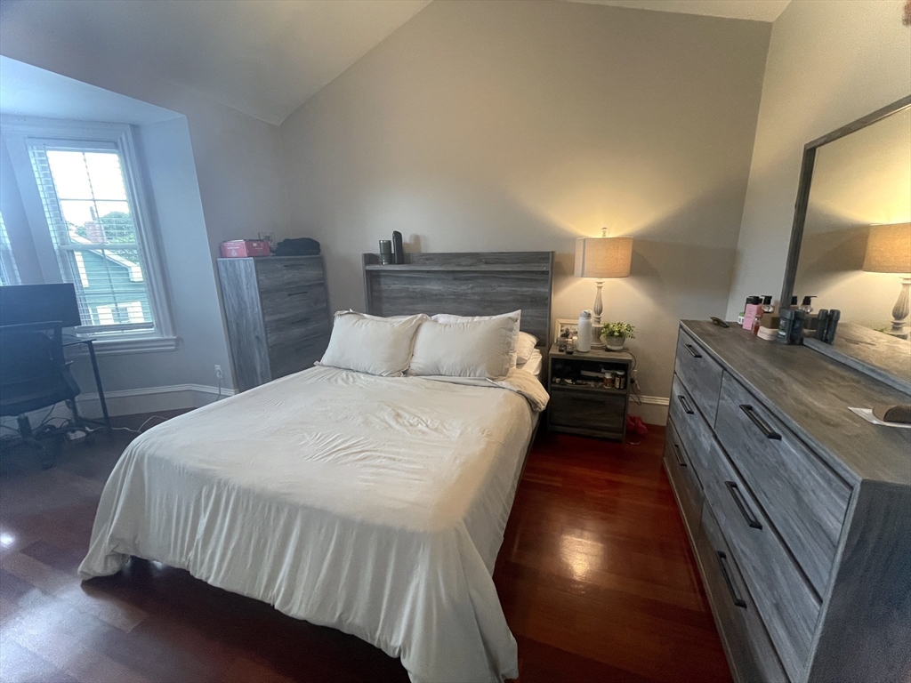 1 bed, 1 bath apartment for rent at 719 E Fourth St Unit 3, South Boston — photo 7 of 11