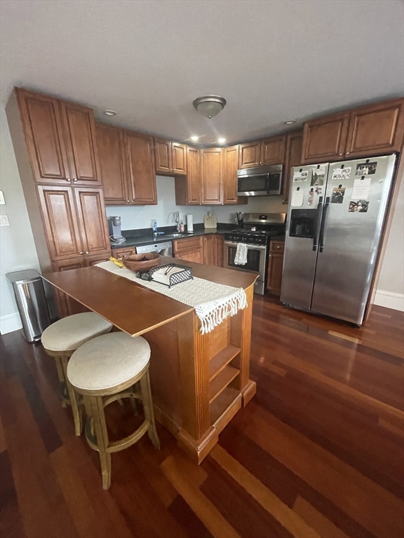 1 bed, 1 bath apartment for rent at 719 E Fourth St Unit 3, South Boston — photo 1 of 11