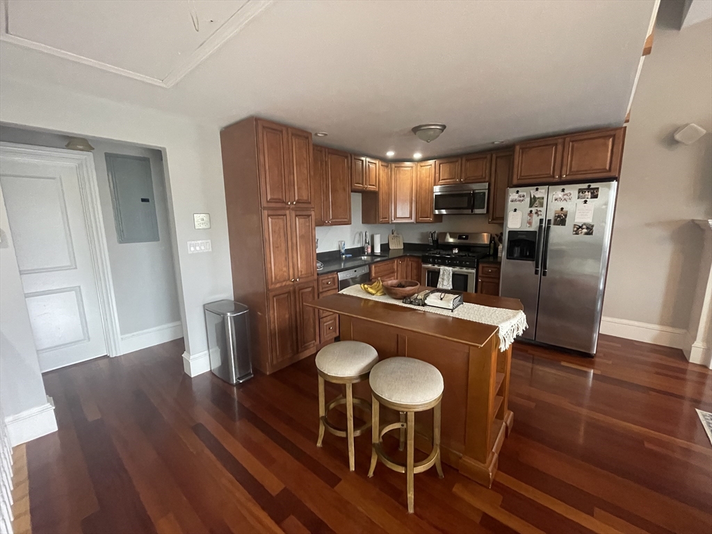 1 bed, 1 bath apartment for rent at 719 E Fourth St Unit 3, South Boston — photo 3 of 11