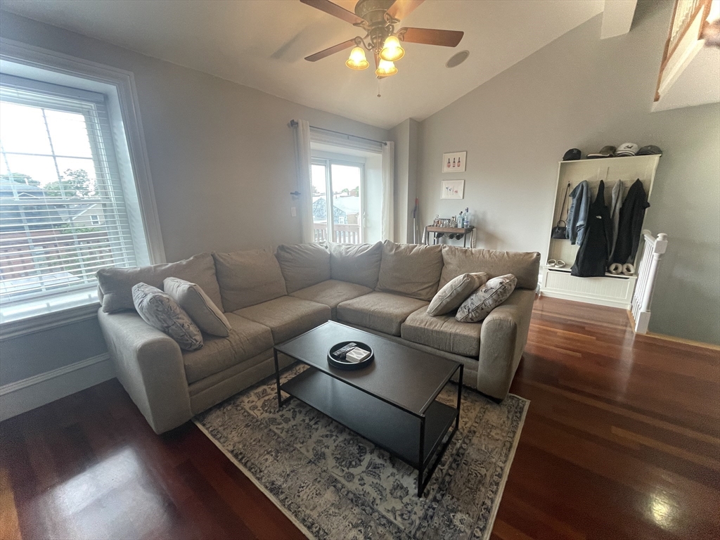 1 bed, 1 bath apartment for rent at 719 E Fourth St Unit 3, South Boston — photo 5 of 11