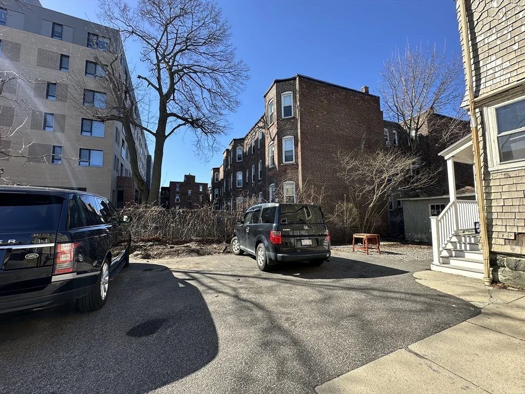 2 bed, 1 bath apartment for rent at 71A Gardner St Unit 1, Allston — photo 10 of 11