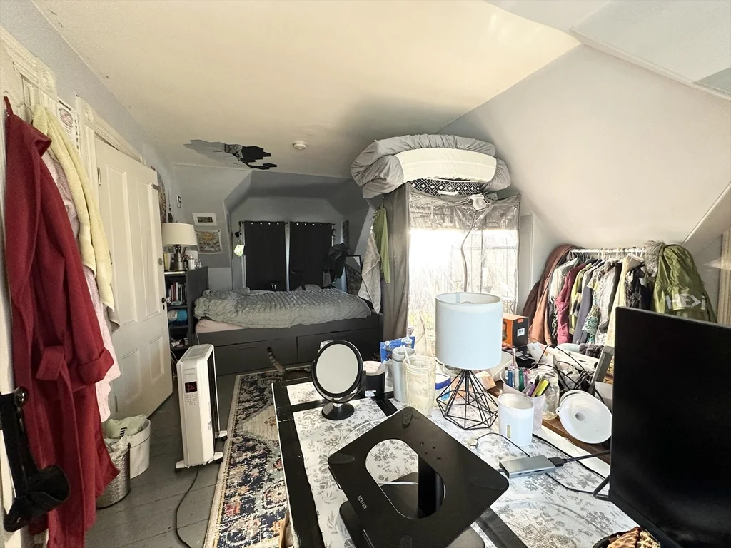 2 bed, 1 bath apartment for rent at 71A Gardner St Unit 1, Allston — photo 3 of 11