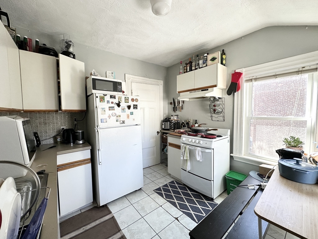 2 bed, 1 bath apartment for rent at 71A Gardner St Unit 1A, Allston